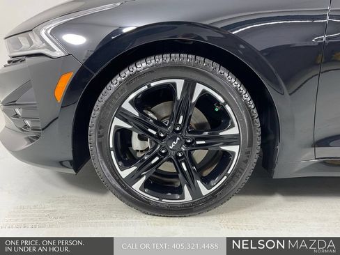 Used 2024 Kia K5 GT-Line AWD/4WD image 10