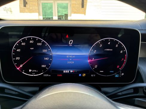 Used 2024 Mercedes-Benz GLC 300 4MATIC image 38