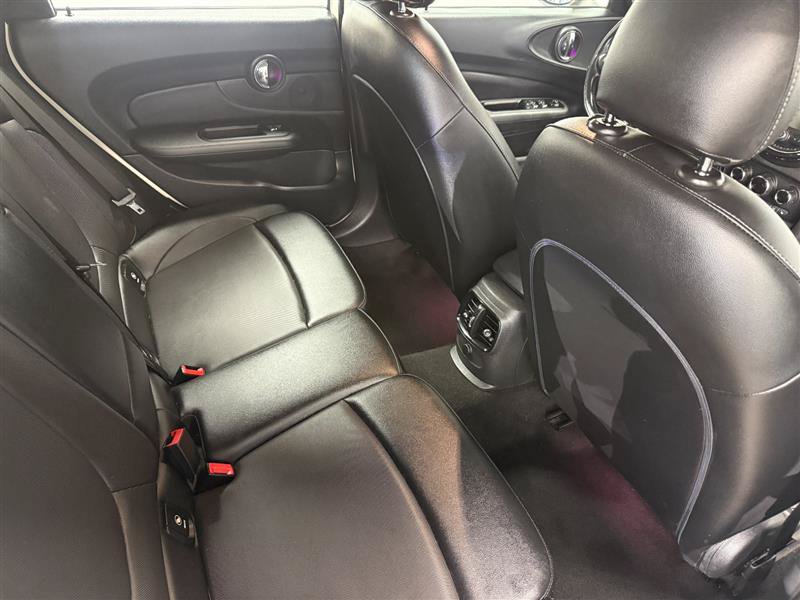 Used 2016 MINI Cooper Clubman FWD image 9