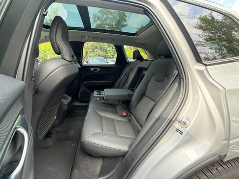 Used 2025 Volvo XC60 B5 Plus AWD/4WD image 22