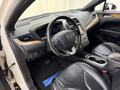 Used 2018 Lincoln MKC Select w/ Select Plus Package image 20