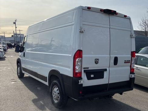 Used 2020 RAM ProMaster 2500 w/ Interior Convenience Group FWD image 4