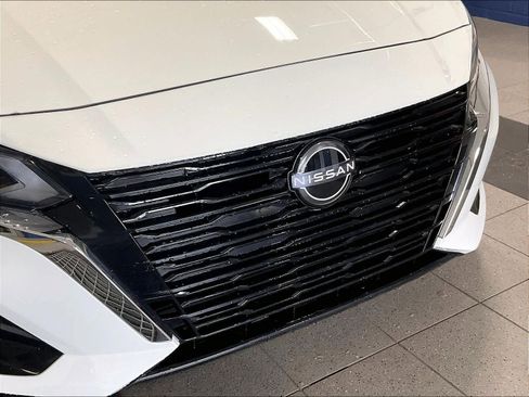 Certified 2025 Nissan Altima 2.5 SV FWD image 31