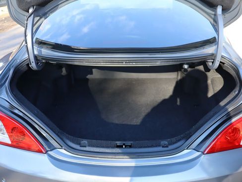 Used 2010 Hyundai Genesis 3.8 image 20