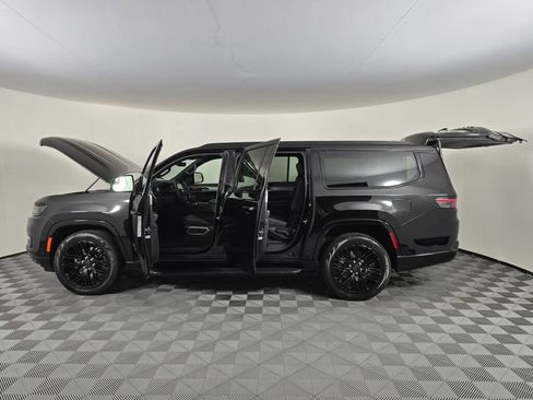 New 2025 Jeep Wagoneer L Series II w/ HD Trailer Tow Package w/25F image 15