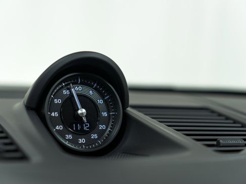 Certified 2024 Porsche 911 Carrera 4 GTS image 24