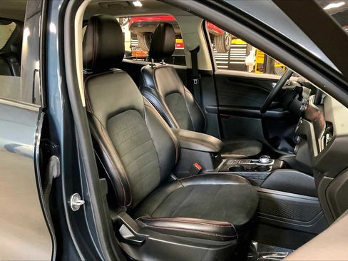 Used 2022 Ford Escape SEL w/ SEL Stealth AWD Package image 9