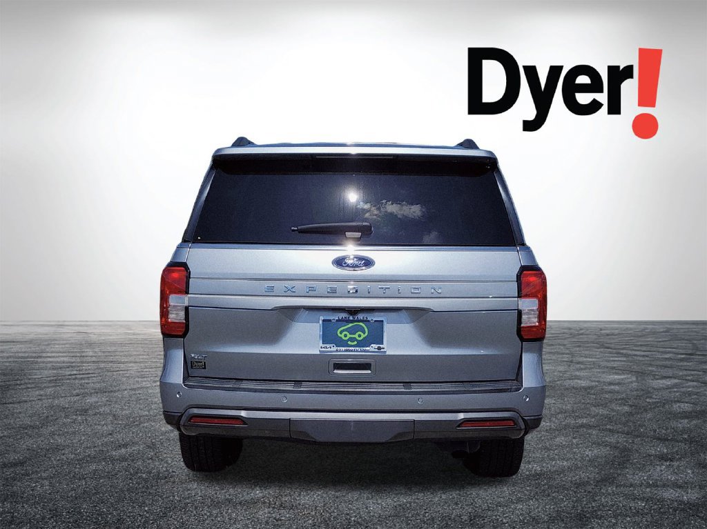 Used 2023 Ford Expedition XLT AWD/4WD image 5