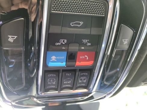 Used 2024 Jeep Grand Cherokee L Summit image 9