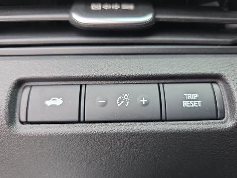 Used 2024 Nissan Altima 2.5 SV image 25