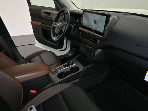 Used 2025 Ford Bronco Sport Outer Banks w/ Outer Banks Tech Package+ AWD/4WD image 13