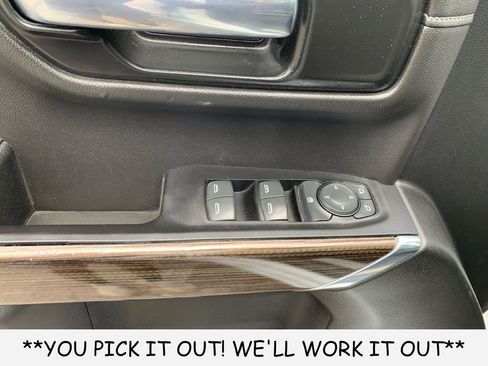 Used 2022 Chevrolet Silverado 1500 LT Trail Boss w/ Convenience Package II AWD/4WD image 12