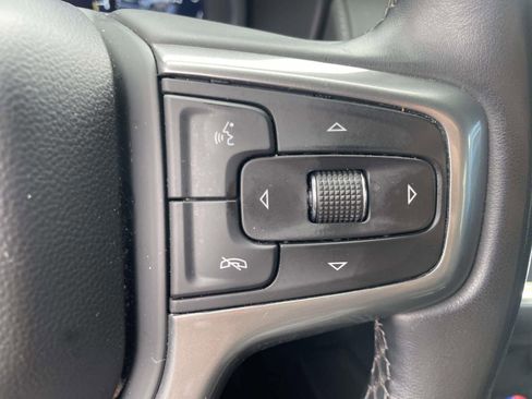 Used 2023 Chevrolet Suburban LT AWD/4WD image 23