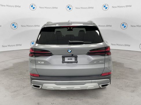 New 2026 BMW X5 xDrive40i w/ Climate Comfort Package image 3