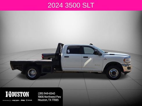 Used 2024 RAM 3500 SLT w/ Quick Order Package 2YG SLT AWD/4WD image 2