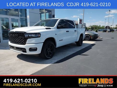 New 2026 RAM 1500 4x4 Crew Cab image 7