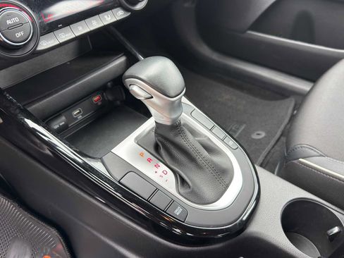 Certified 2023 Kia Forte GT-Line FWD image 17