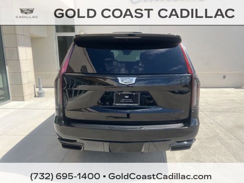 Used 2023 Cadillac Escalade ESV Sport w/ Touring Package image 3