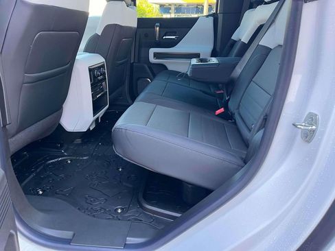 New 2025 GMC Hummer EV 3X w/ Battery Pack, 24 Module Pack image 17