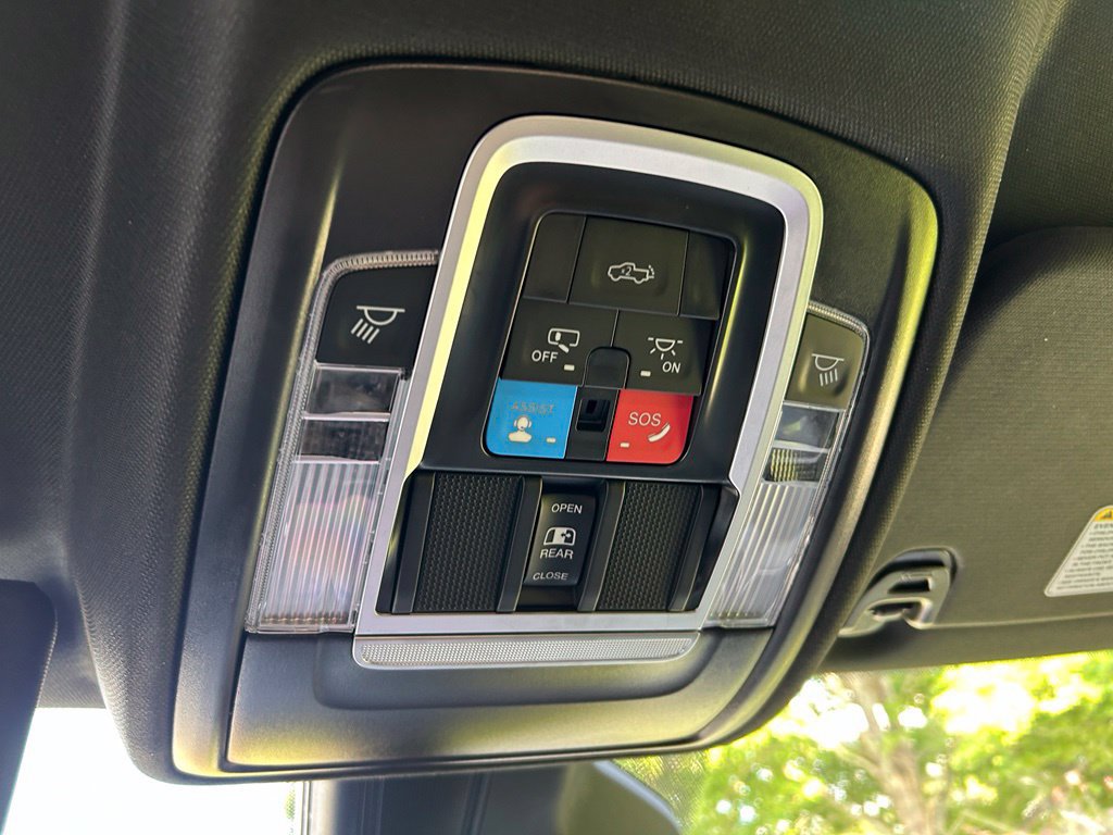 Used 2025 RAM 1500 Limited AWD/4WD image 71