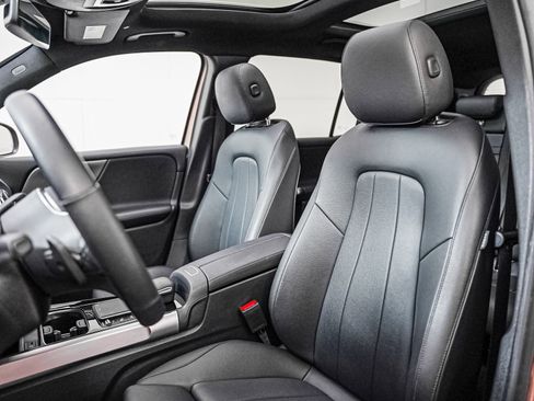 Certified 2023 Mercedes-Benz GLB 250 w/ Premium Package image 12