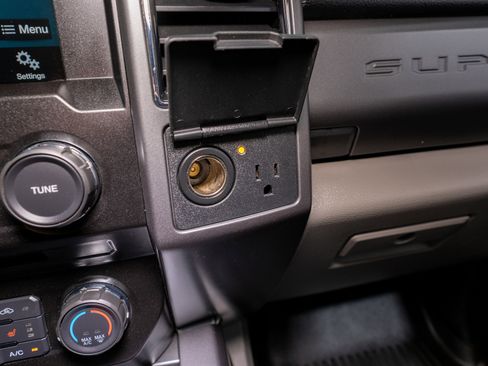 Used 2018 Ford F250 XLT w/ XLT Premium Package image 22