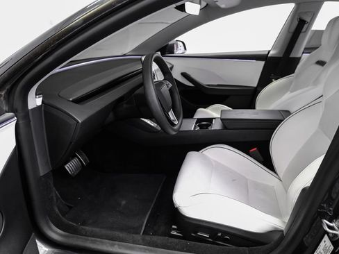 Used 2025 Tesla Model 3 Performance AWD/4WD image 4