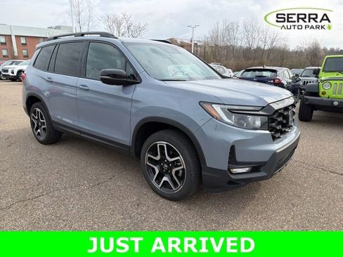 Used 2023 Honda Passport Elite image 2