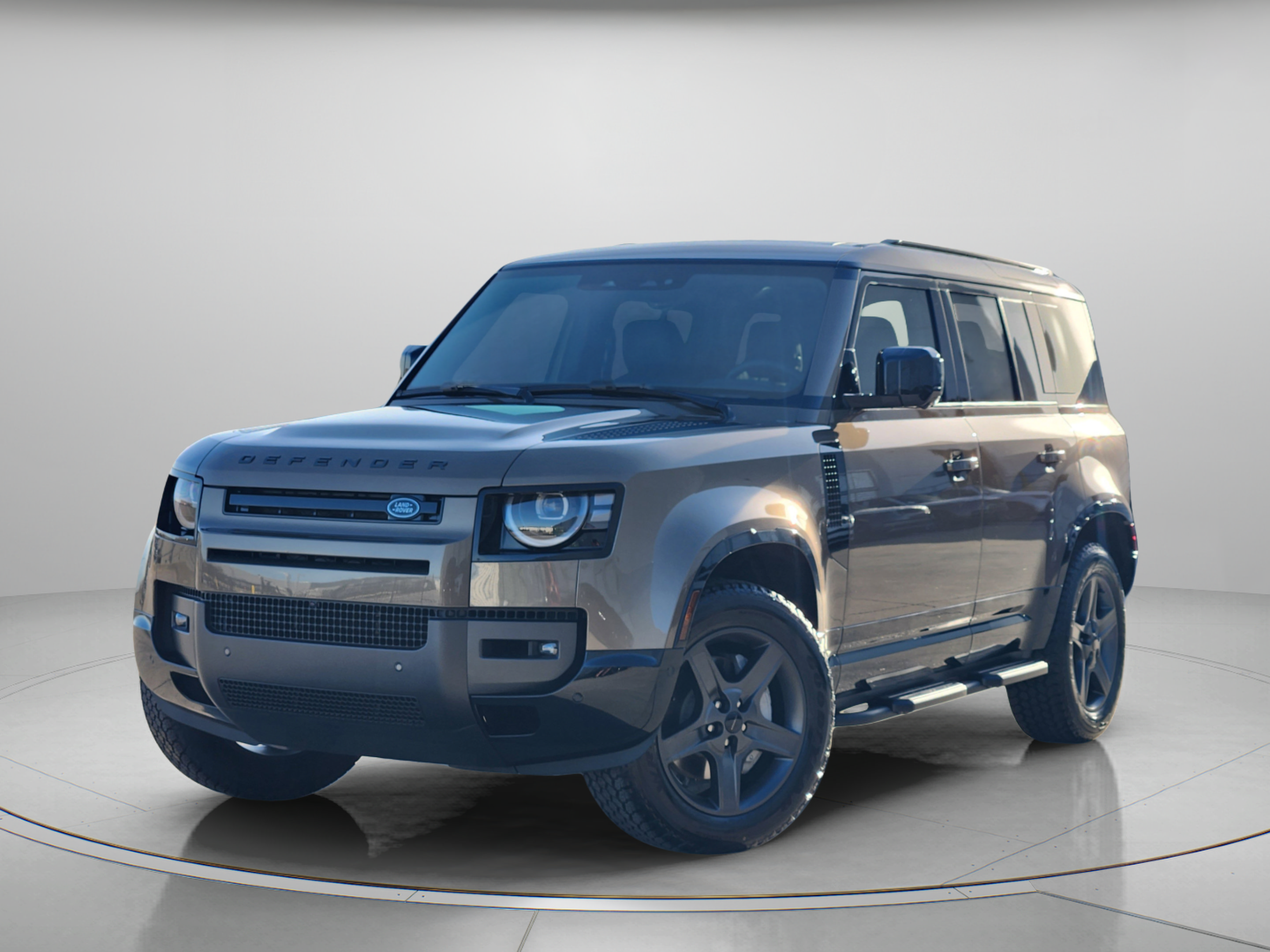 Used 2026 Land Rover Defender 110 X-Dynamic SE AWD/4WD image 1