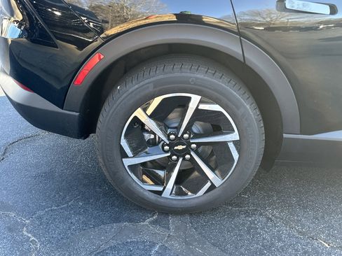 New 2026 Chevrolet Equinox EV LT image 19