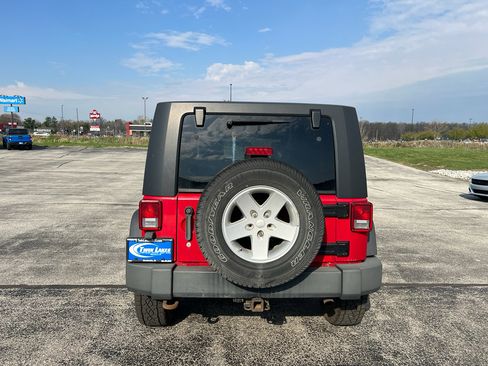 Used 2010 Jeep Wrangler Unlimited Sport image 7