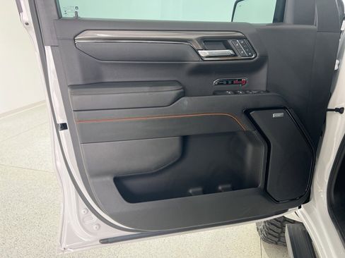 Used 2023 GMC Sierra 1500 AT4 w/ AT4 Premium Package image 21