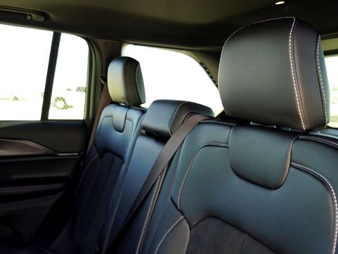 New 2025 Jeep Grand Cherokee Altitude image 25