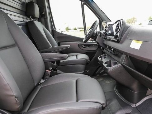 New 2025 Mercedes-Benz Sprinter 2500 image 15