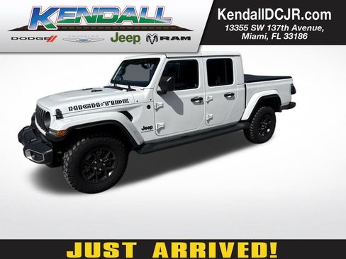Used 2025 Jeep Gladiator Sport AWD/4WD image 1