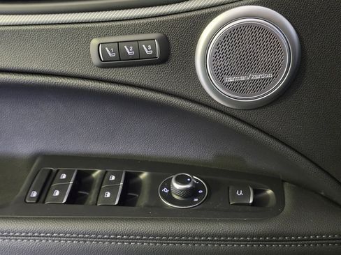 New 2025 Alfa Romeo Stelvio Sprint image 8