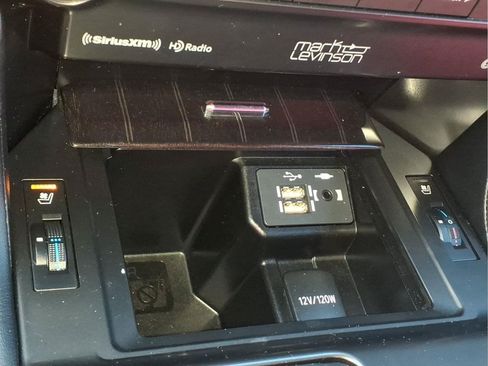 Used 2022 Lexus GX 460 Luxury w/ Accessory Package AWD/4WD image 20
