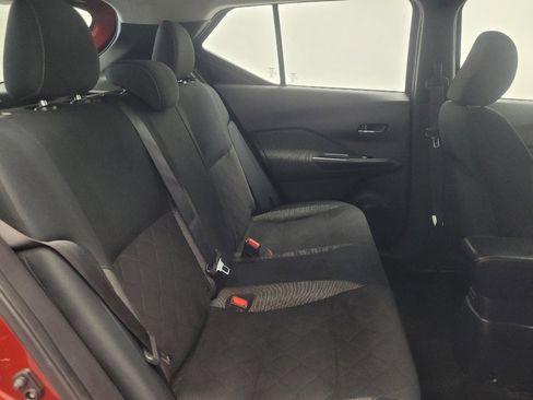 Used 2020 Nissan Kicks SV image 19