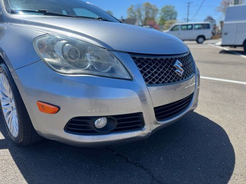 Used 2010 Suzuki Kizashi GTS FWD image 13