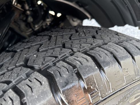 Used 2019 Toyota 4Runner SR5 AWD/4WD image 12