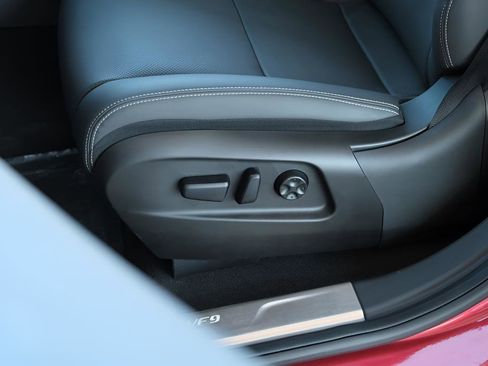New 2024 VinFast VF 9 Plus AWD/4WD image 27