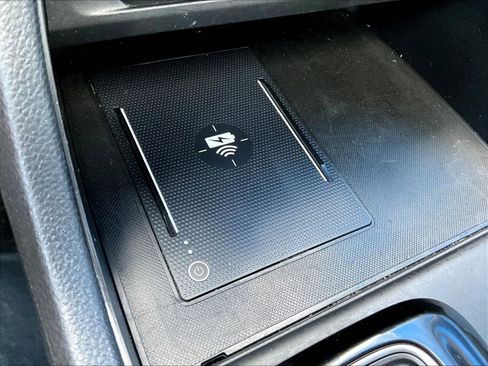 Used 2025 Honda Pilot Black Edition image 38