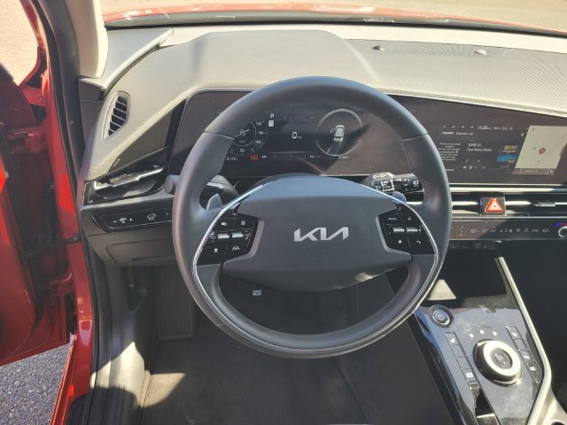 Used 2024 Kia Niro Wind FWD image 30