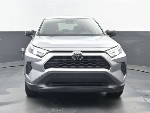 Used 2023 Toyota RAV4 LE FWD image 5