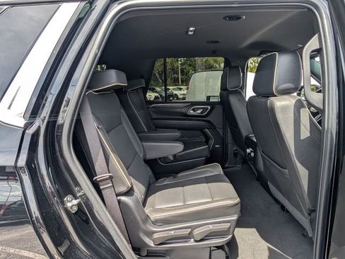 Used 2024 GMC Yukon SLT w/ SLT Luxury Package RWD image 20