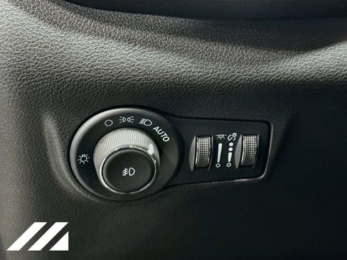 Used 2025 Jeep Compass Limited AWD/4WD image 9