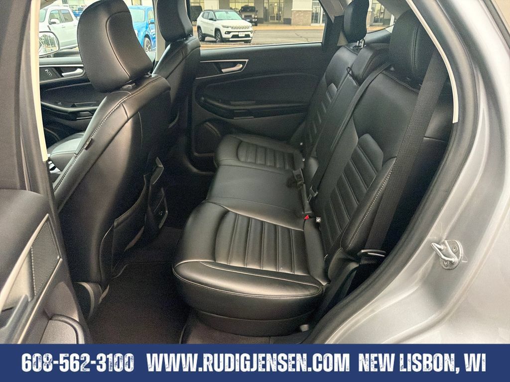 Used 2022 Ford Edge SEL AWD/4WD image 23