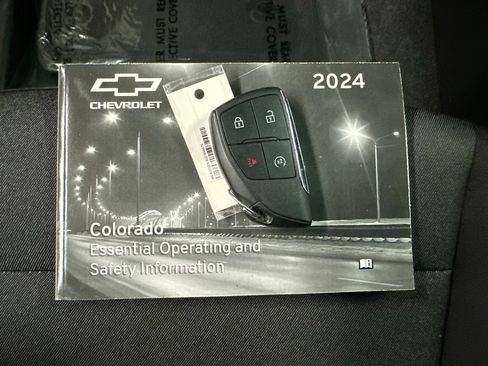 Used 2024 Chevrolet Colorado Trail Boss AWD/4WD image 36