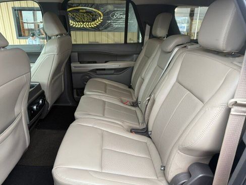 Used 2021 Ford Expedition Max XLT RWD image 9