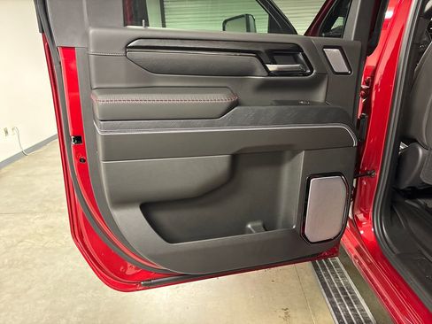 New 2026 GMC Sierra 2500 AT4X w/ LPO, Black Badging Package AWD/4WD image 28